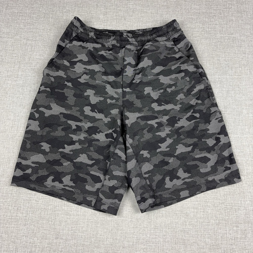 Lululemon Pace Breaker Shorts Mens Small Black Camo Athletic‎ 9 Inseam